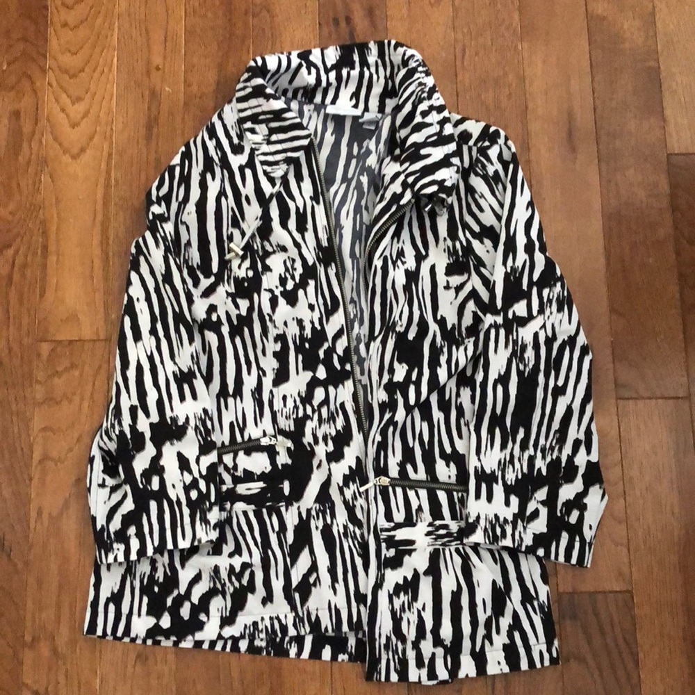 Zenergy by Chicos zip up blazer/jacket